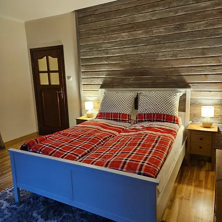 Siedlisko W Starym Sadzie * Zelichowo (Nowy Dwor Gdanski)