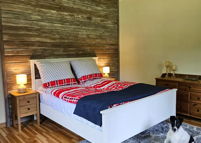 Siedlisko W Starym Sadzie Willa Zelichowo (Nowy Dwor Gdanski)